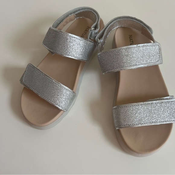 Naturino Jemes NEW SILVER GLITTER LEATHER SANDALS size 2.5-3 Little Girl - Picture 2 of 14